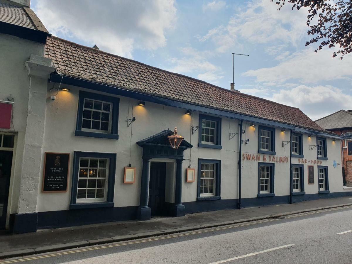 Swan & Talbot Inn ウェザビー エクステリア 写真
